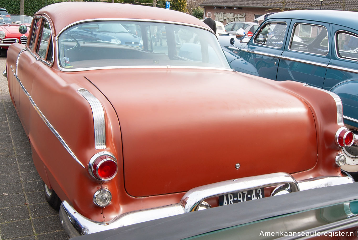 Kustom Pontiac Star Chief uit 1955